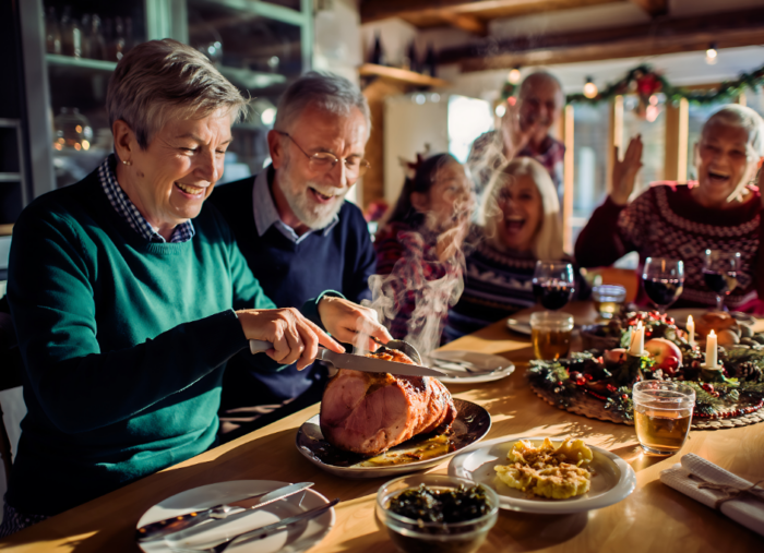 How to Talk Money With Your Family Over The Holidays